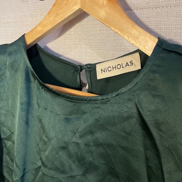 Silk Nicholas Emerald Satin Crop Top Silk - Picture 8 of 11